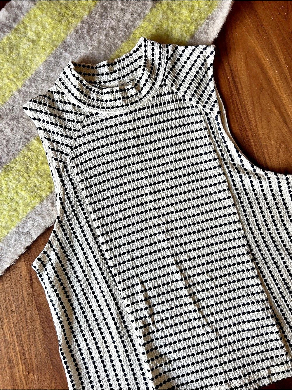 Maeve Geometric Knit Tank in White & Black